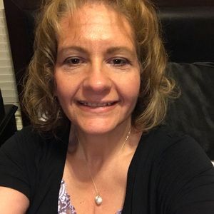 Meet your Posher, Carla